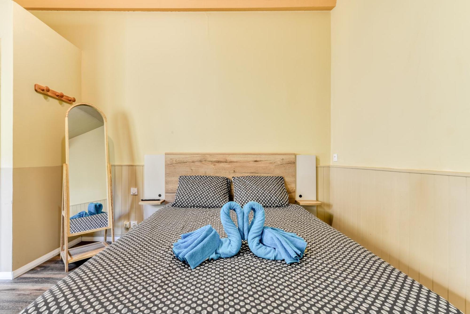 Cote Palais Avec Climatisation - Fibre & Netflix - Spacieux En Rez-De-Chaussee Carcassonne Exteriör bild